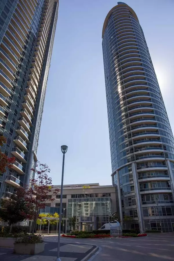 125 Village Green SQ #3711, Toronto E07, ON M1S 0G3