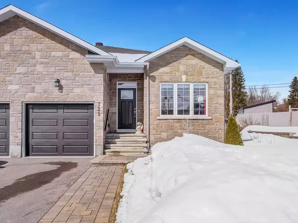 725 Meadowridge CIR, Carp - Huntley Ward, ON K0A 1L0