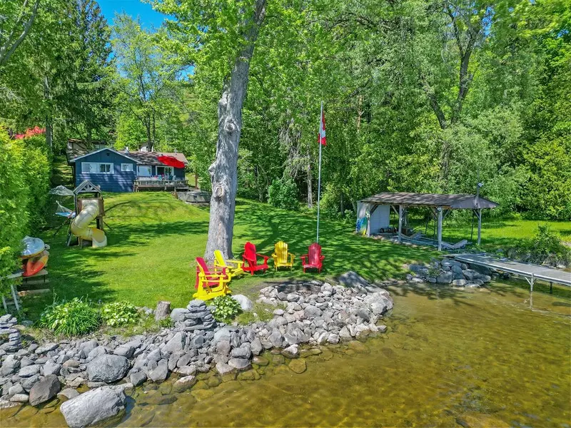 26 Manitou LN, Kawartha Lakes, ON K0M 1A0