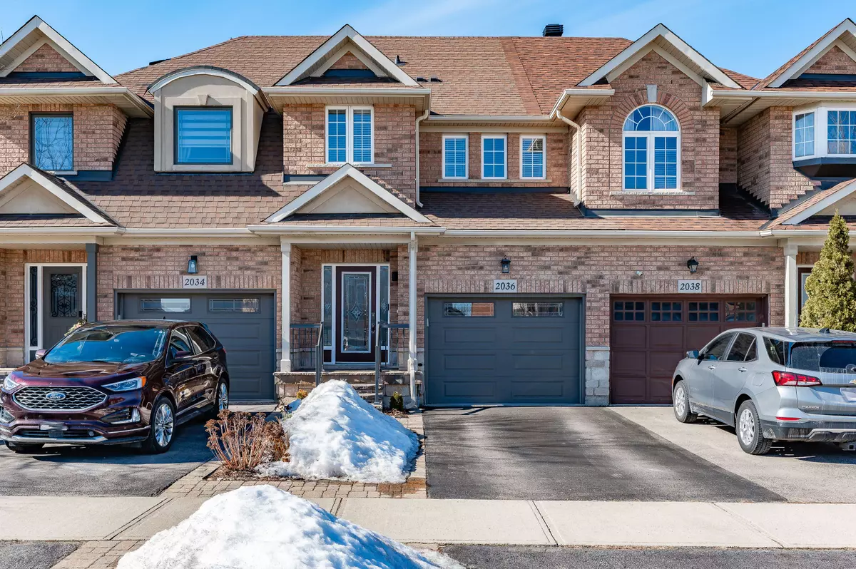 Oakville, ON L6M 5B2,2036 Redstone CRES