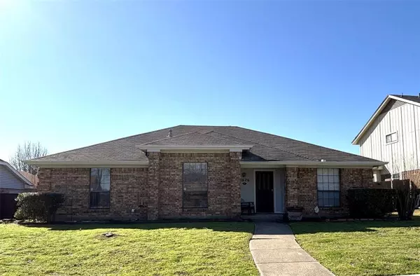 1626 Clarendon Drive, Lewisville, TX 75067