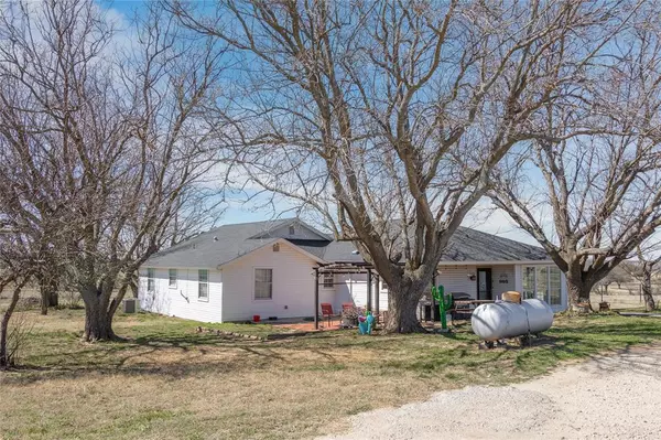 19050 County Road 487, May, TX 76857