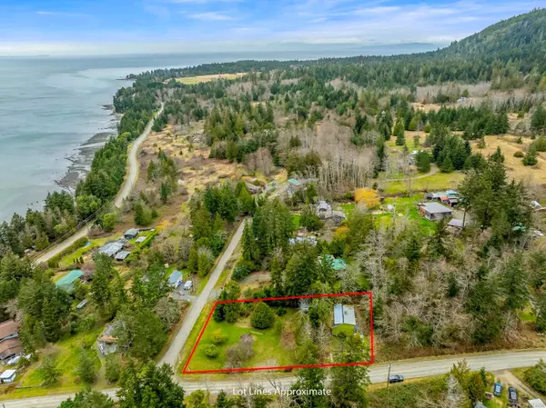 915 Mount Rd, Hornby Island, BC V0R 1Z0