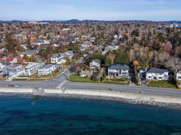 Oak Bay, BC V8S 2M4,406 Beach Dr