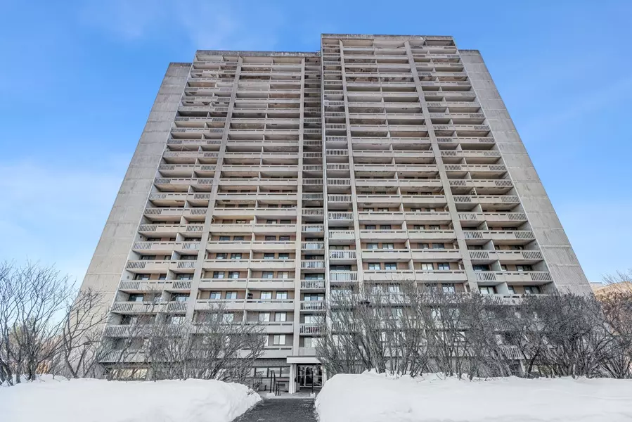 415 Greenview AVE #2004, Britannia - Lincoln Heights And Area, ON K2B 8G5