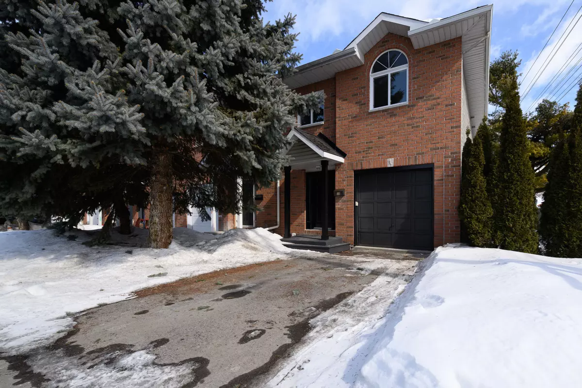 Blackburn Hamlet, ON K1B 3B8,3 Southpark DR #D