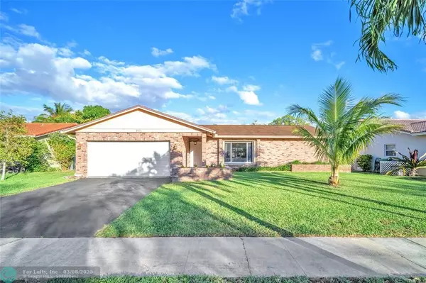 2531 NW 98th Ln, Coral Springs, FL 33065