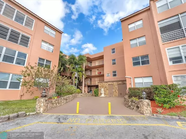 2861 Somerset Dr  #305, Lauderdale Lakes, FL 33311