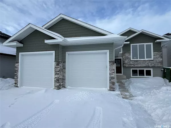 818 Weir CRESCENT, Warman, SK S0K 4S0