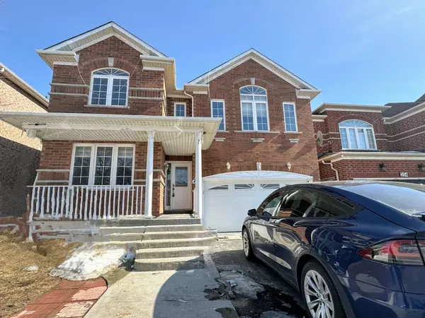 252 Van Scott DR, Brampton, ON L7A 1V2