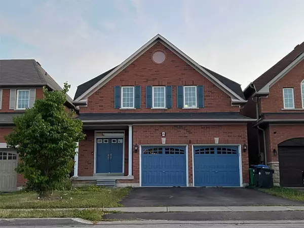 4 Long Meadow RD, Brampton, ON L6P 2A5