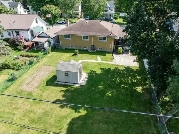 Gananoque, ON K7G 1B2,258 ARTHUR ST