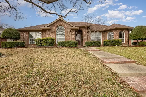 2809 Chaha Road, Rowlett, TX 75088