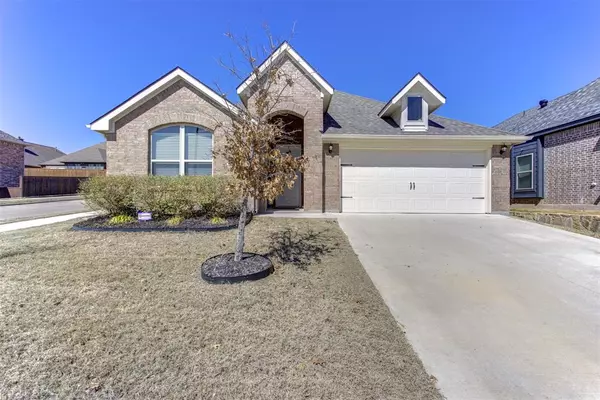 11880 Carlin Drive, Fort Worth, TX 76108