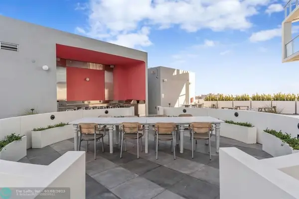 Sunrise, FL 33323,2000 Metropica Way #1106