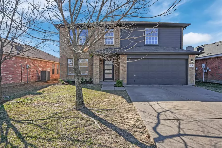 2115 Rockwall Drive, Grand Prairie, TX 75052