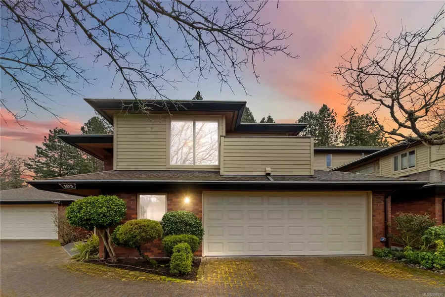 2345 Cedar Hill Cross Rd #103, Oak Bay, BC V8P 5M8