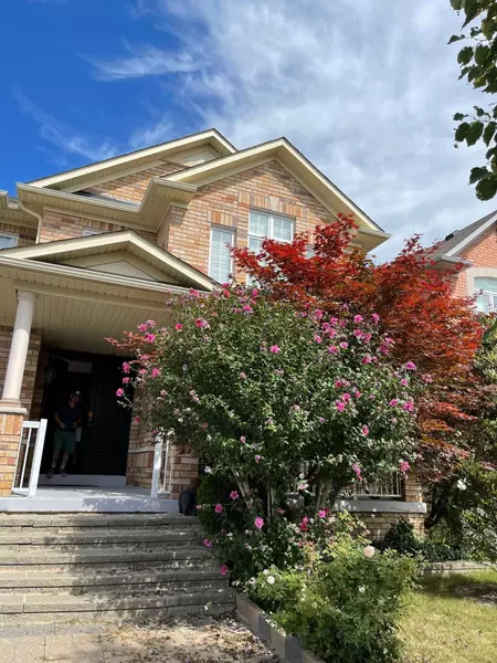 8 Berger (Main) AVE, Markham, ON L6B 0B6