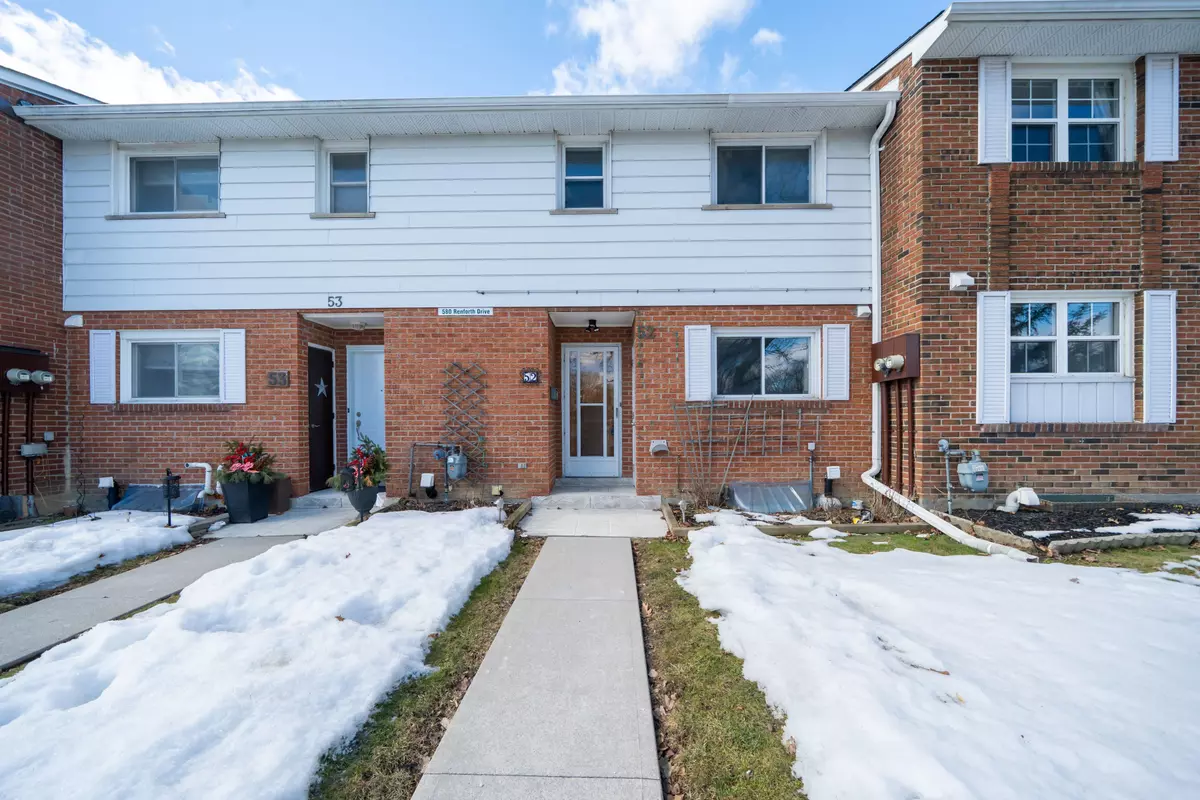 Toronto W08, ON M9C 2N5,580 Renforth DR #52