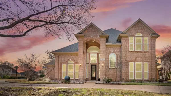 801 Riviera Drive, Mansfield, TX 76063