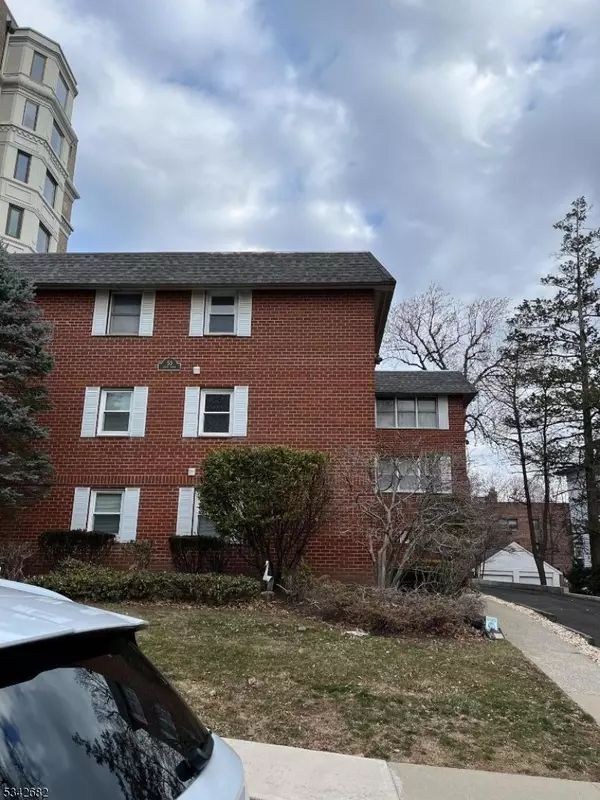 53 Union St #7, Montclair Twp., NJ 07042