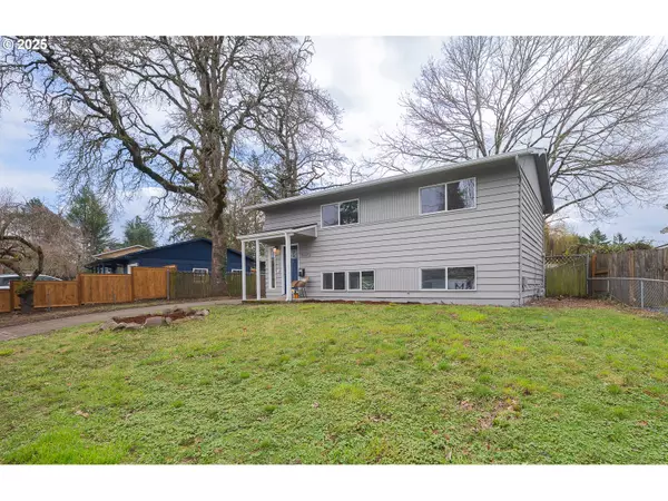 Milwaukie, OR 97222,5322 SE RAINBOW LN