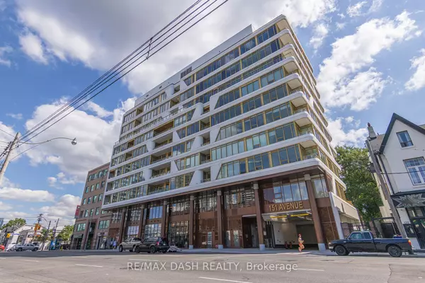 151 Avenue RD #402, Toronto C02, ON M5R 2H7