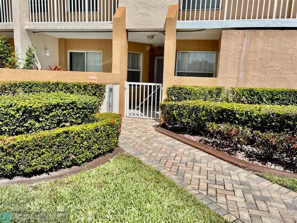 Tamarac, FL 33321,7421 Granville Dr  #111