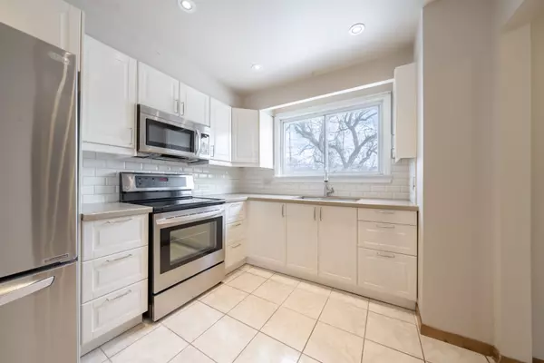 Toronto W08, ON M9C 2N5,580 Renforth DR #52