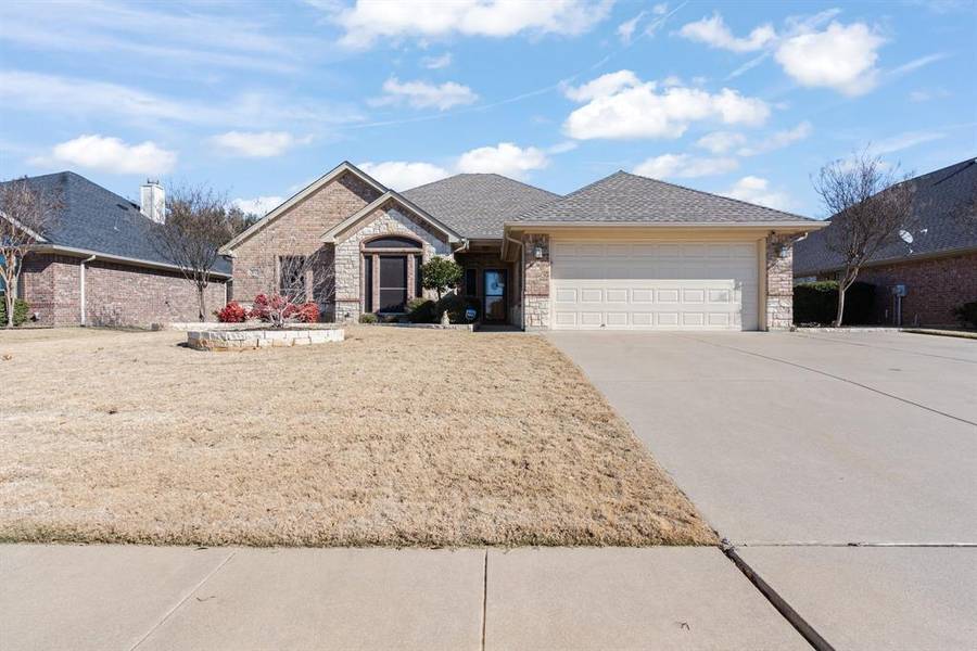 704 Snapper Drive, Burleson, TX 76028