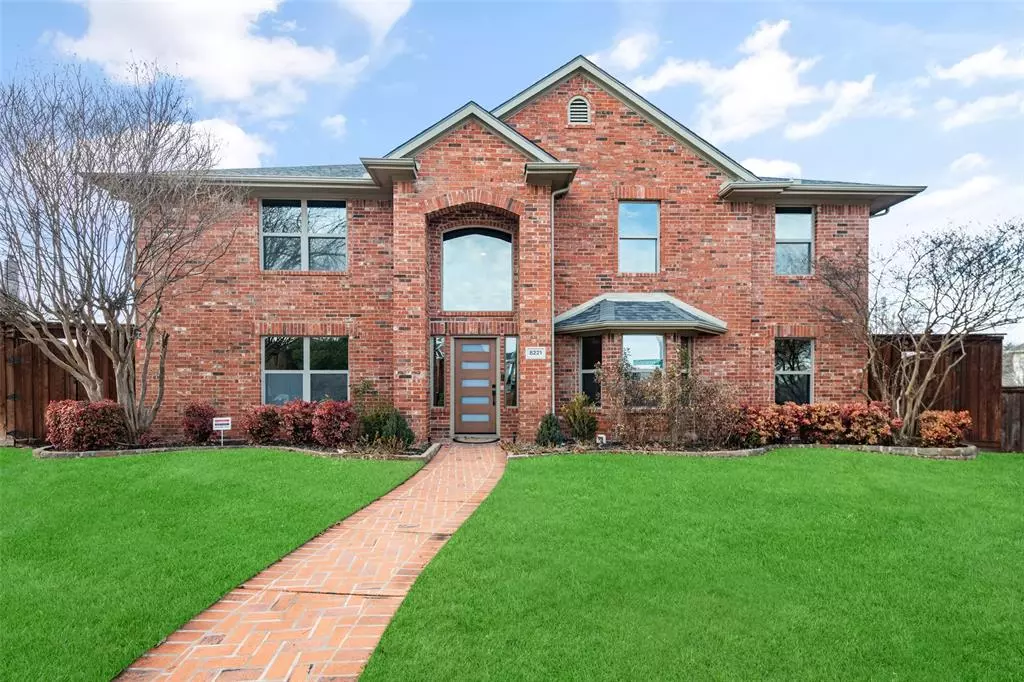 Plano, TX 75025,8221 Greenwood Drive