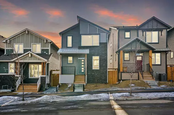 603 Livingston WAY Northeast, Calgary, AB T3P1R8