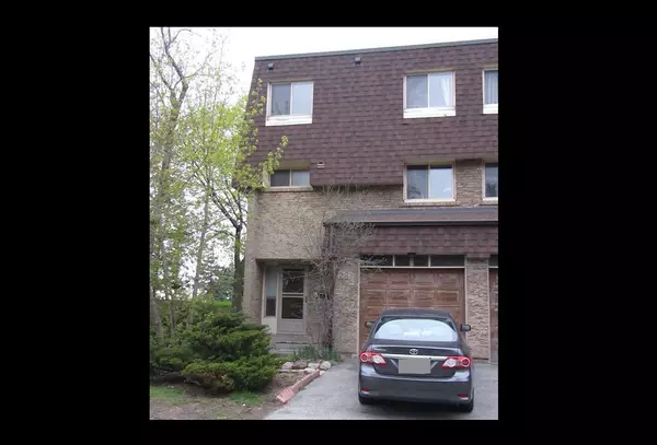 15 Huntingwood DR #28, Toronto E05, ON M1W 2L7