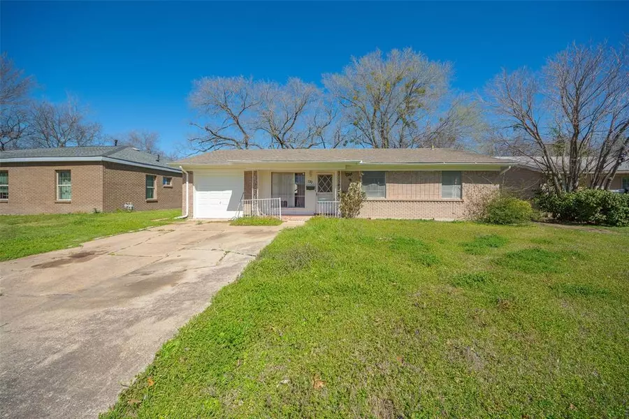 130 W Cober Street, Grand Prairie, TX 75051