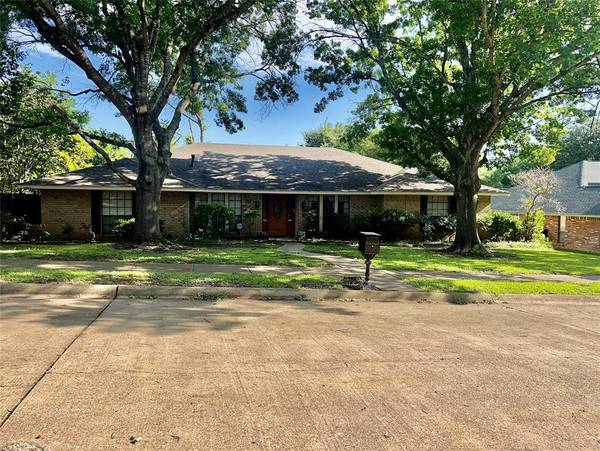 141 Palmer Circle, Lancaster, TX 75146