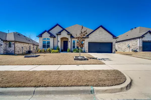 429 Green Hill Drive, Waxahachie, TX 75167