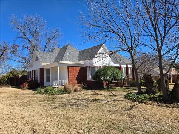 Weatherford, TX 76086,514 W Baylor Street