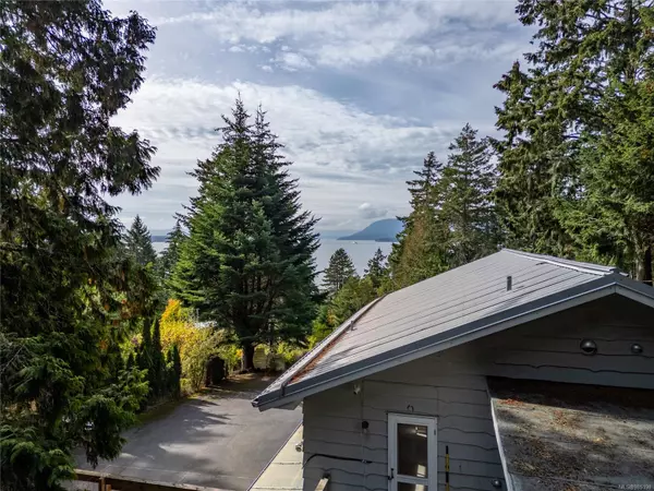 Pender Island, BC V0N 2M2,1626 Schooner Way