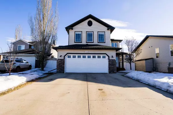 43 Ashton Close, Red Deer, AB T4R 3L4