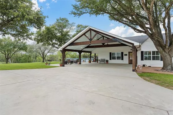 534 Mcgregor South Loop, Mcgregor, TX 76657