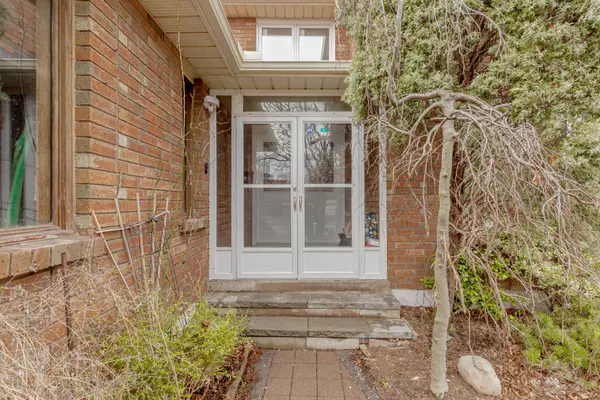 Oakville, ON L6J 6V7,1319 Greenwood CRES