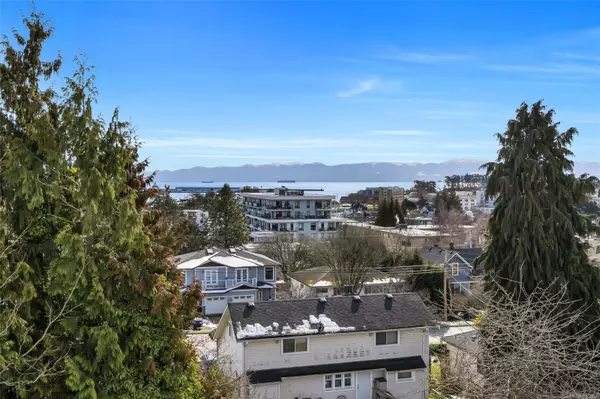 873 Esquimalt Rd #301, Esquimalt, BC V9A 3M5