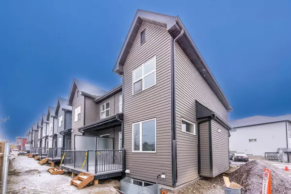 Calgary, AB T3P 2A3,25 Evanscrest Mews NW #411