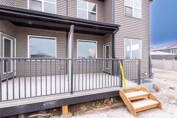 Calgary, AB T3P 2A3,25 Evanscrest Mews NW #411