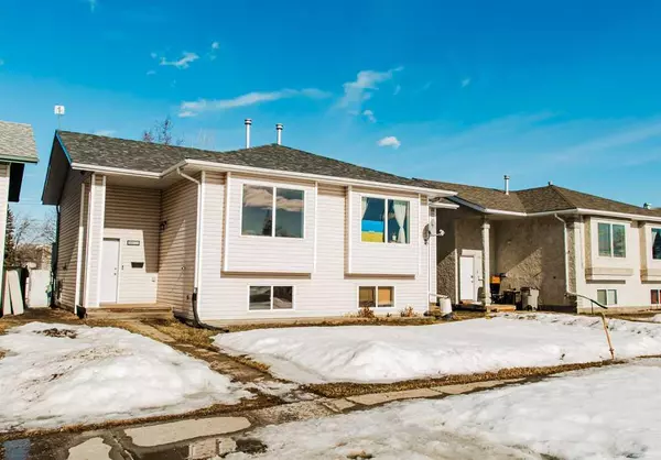 10512B 102 Avenue, Grande Prairie, AB T8V 1A4