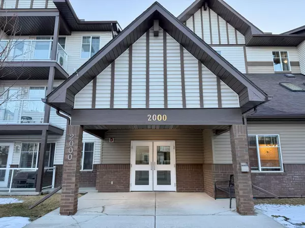 200 Community #2216, Okotoks, AB T1S 2L2