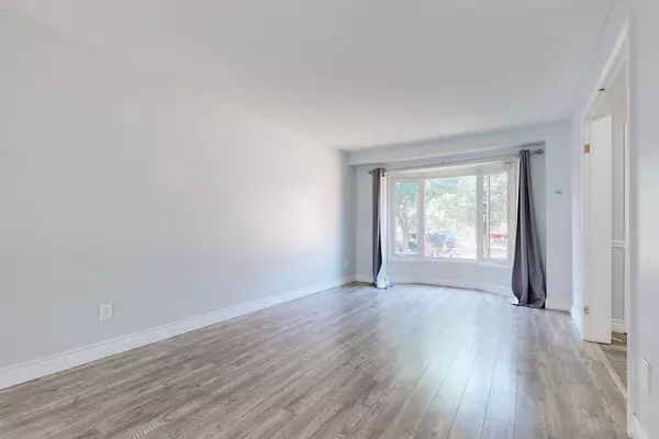 Mississauga, ON L5R 1Z4,563 Nisbet CT