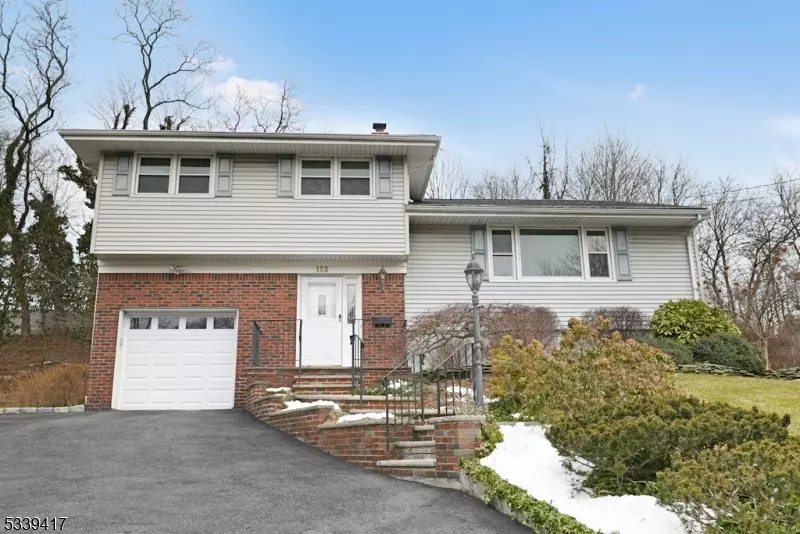 152 Broadview Ter, Paramus Boro, NJ 07652