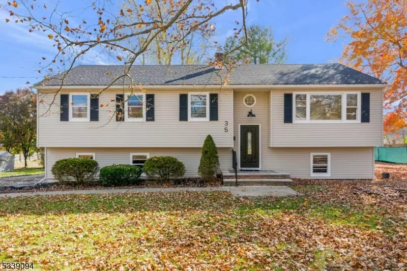 Berkeley Heights Twp., NJ 07922,35 La Secla Pl