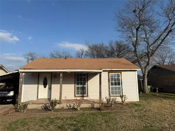 304 Lockwood Street, White Settlement, TX 76108